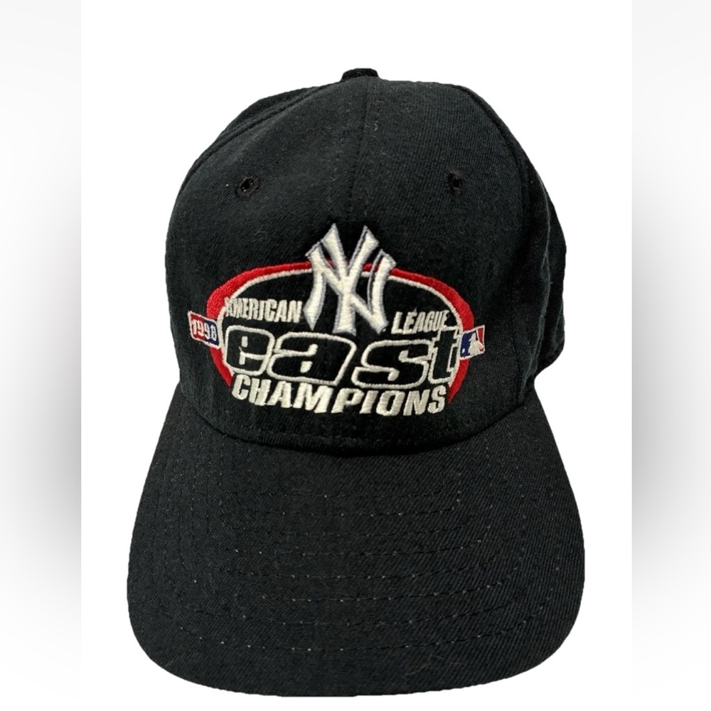 Vintage New York Yankees Ball Cap 1998 Champions American League East Snap Back